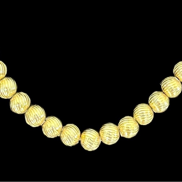 Vintage Monet Gold Plated Textured Bead Necklace 1950s 26 inch 5mm Beads - Picture 8 of 11
